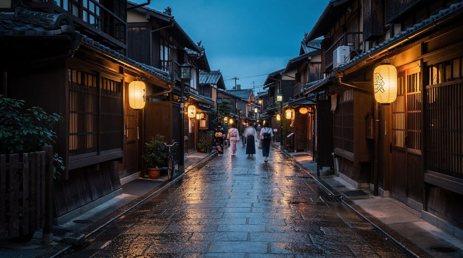 Neighborhoods — Gion, Higashiyama, Pontocho and Arashiyama — where to wander, eat and base yours