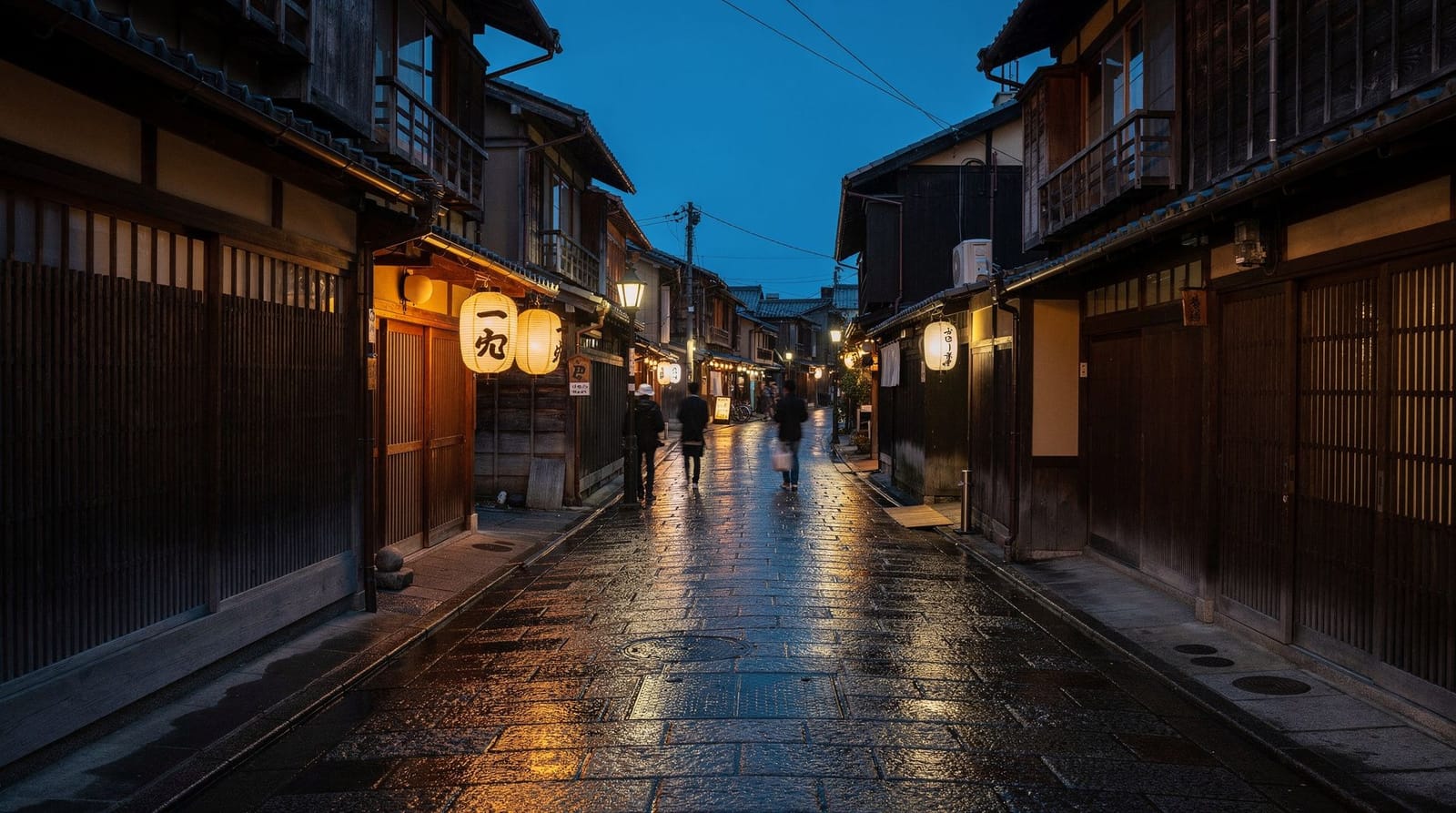 Gion geisha evening tour review — what you'll actually see — Honest review of Gion geisha evening walking tours — real odds of spotting a mai